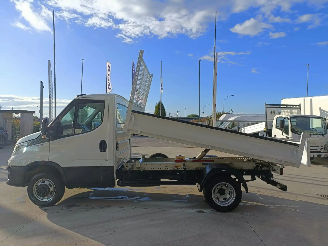 IVECO DAILY 35C14 - Kipper Transporter: das Bild 4 IVECO DAILY 35C14 - Kipper Transporter: das Bild 4