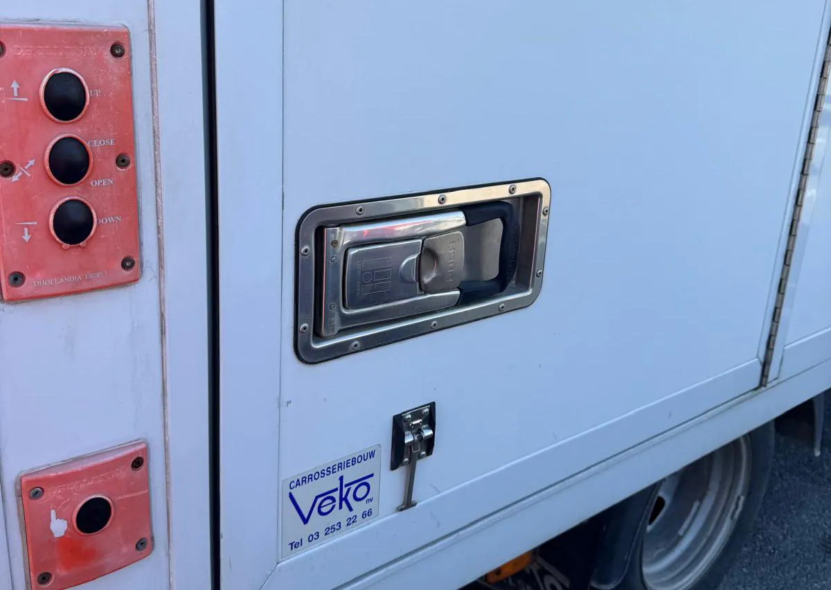 IVECO DAILY 35C14 - Koffer Transporter: das Bild 3 IVECO DAILY 35C14 - Koffer Transporter: das Bild 3