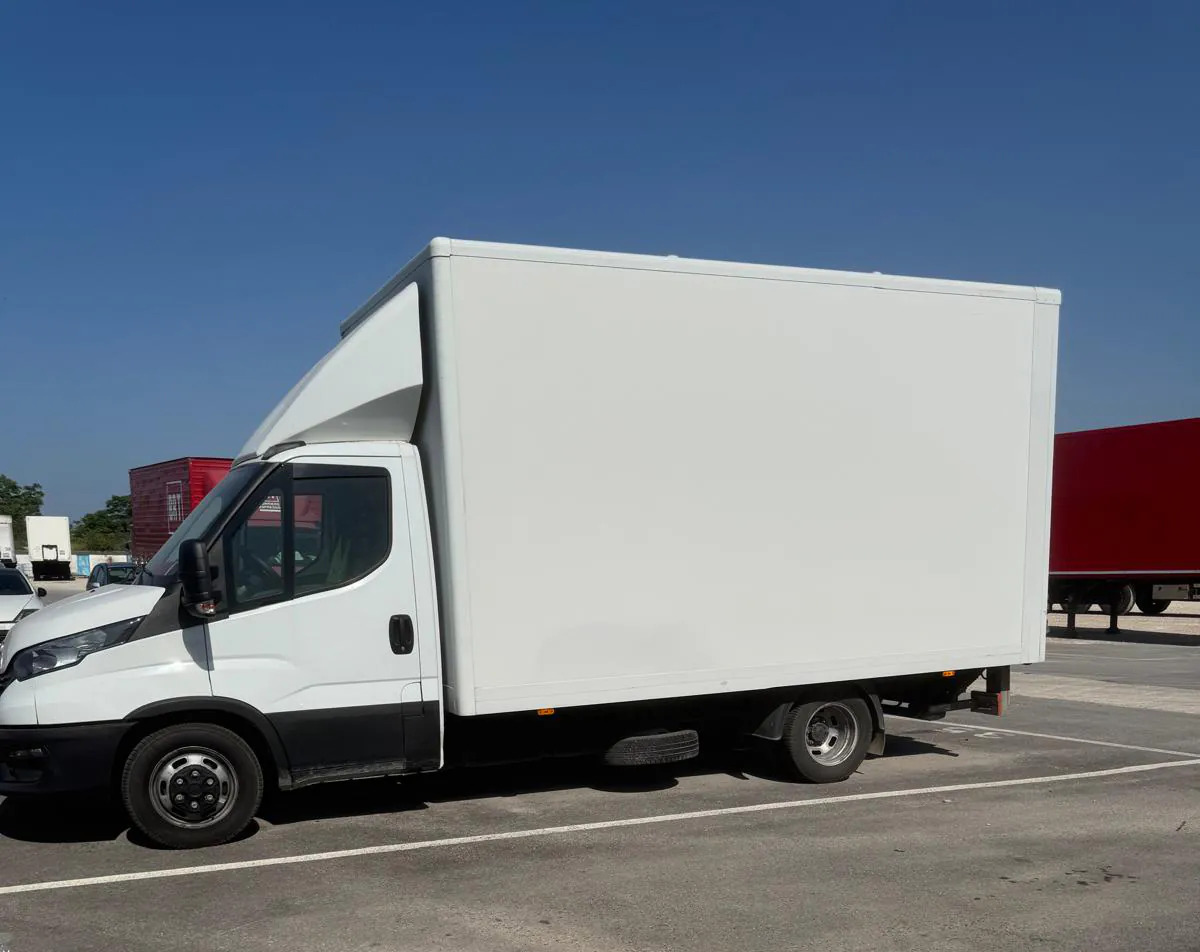 IVECO DAILY 35C14 - Koffer Transporter: das Bild 1 IVECO DAILY 35C14 - Koffer Transporter: das Bild 1