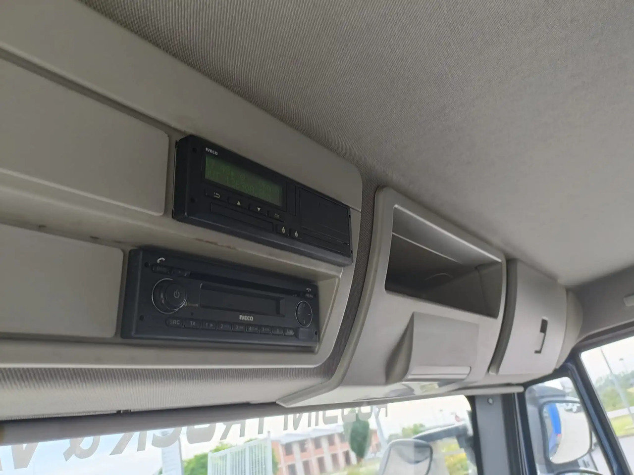 IVECO EUROCARGO 120E22P - Fahrgestell LKW: das Bild 2 IVECO EUROCARGO 120E22P - Fahrgestell LKW: das Bild 2