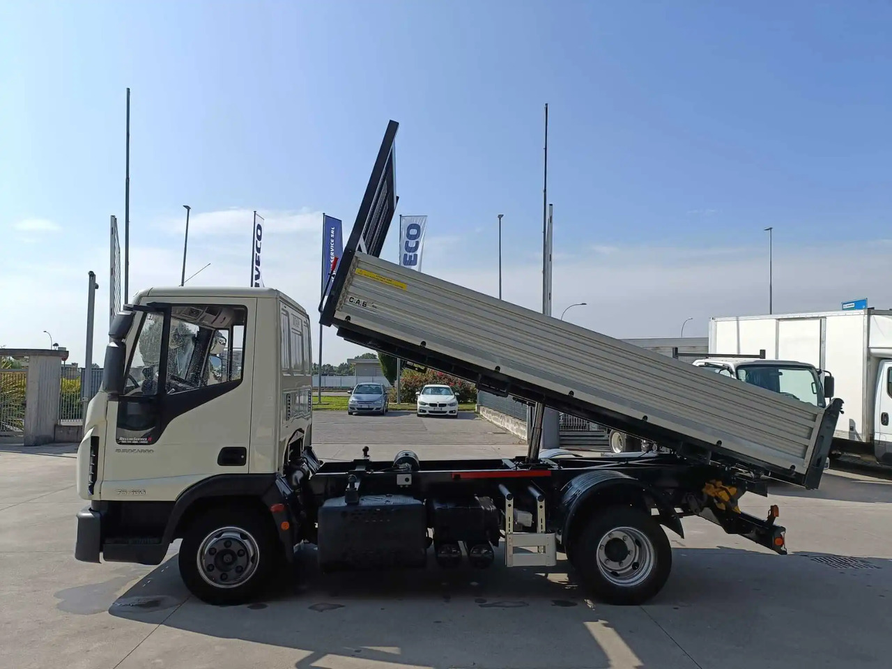 IVECO EUROCARGO 75E16 - Kipper: das Bild 4 IVECO EUROCARGO 75E16 - Kipper: das Bild 4