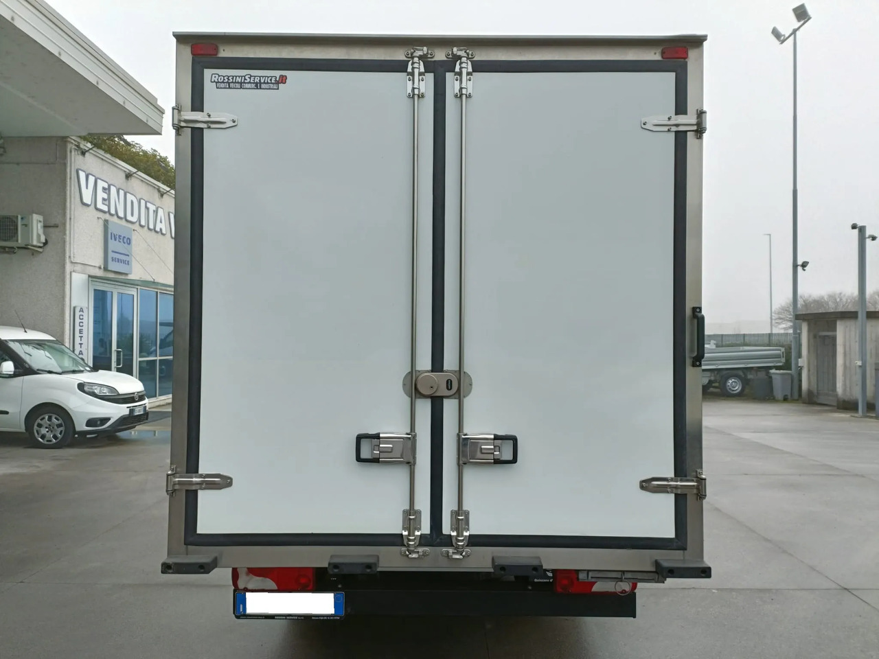 MERCEDES BENZ SPRINTER 415 150 CV - Kühltransporter: das Bild 5 MERCEDES BENZ SPRINTER 415 150 CV - Kühltransporter: das Bild 5