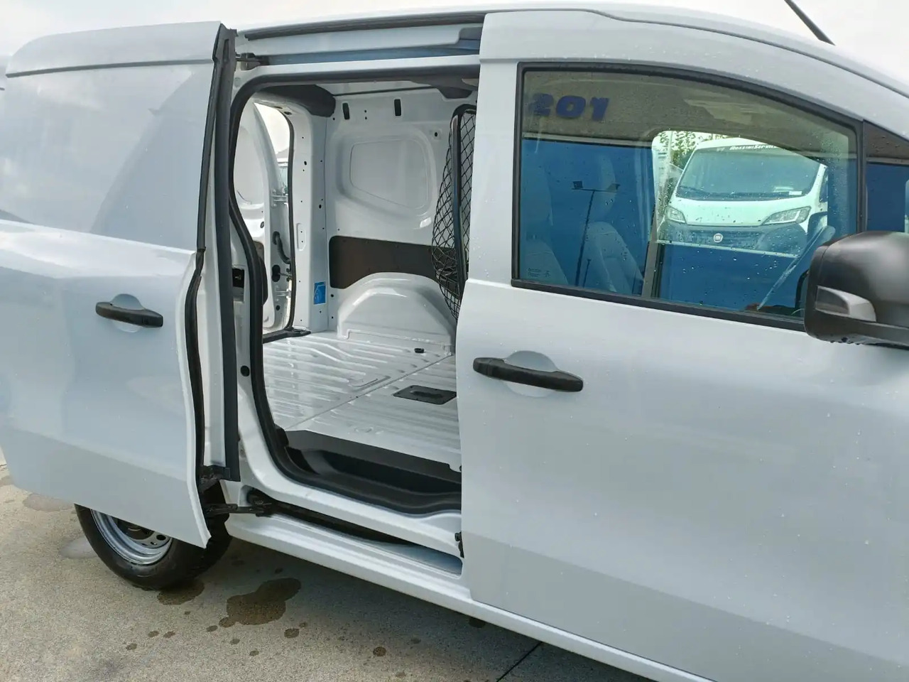 RENAULT KANGOO EV45 – 100% ELETTRICO - Kastenwagen, Elektro-Transporter: das Bild 2 RENAULT KANGOO EV45 – 100% ELETTRICO - Kastenwagen, Elektro-Transporter: das Bild 2
