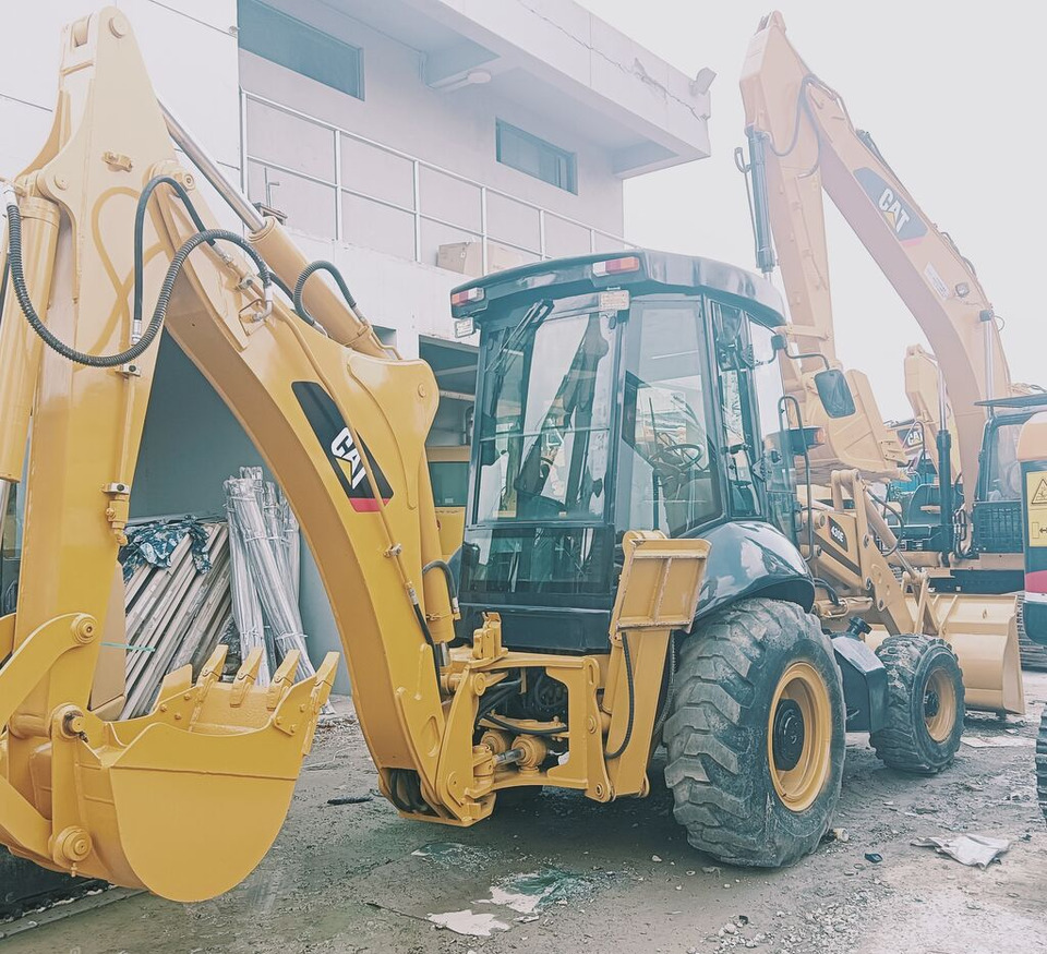 Caterpillar 430F - Baggerlader: das Bild 3 Caterpillar 430F - Baggerlader: das Bild 3