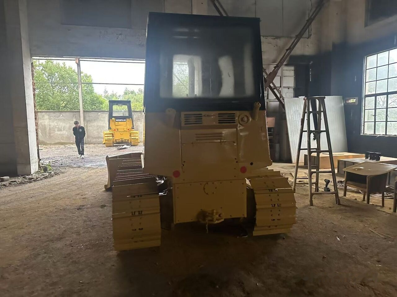 Caterpillar D4C - Bulldozer: das Bild 2 Caterpillar D4C - Bulldozer: das Bild 2