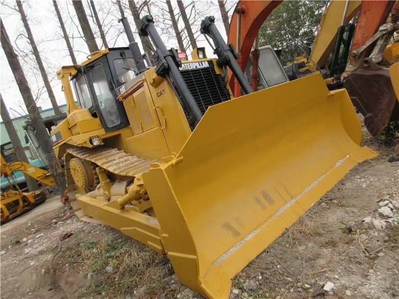 Caterpillar D8R - Bulldozer: das Bild 2 Caterpillar D8R - Bulldozer: das Bild 2