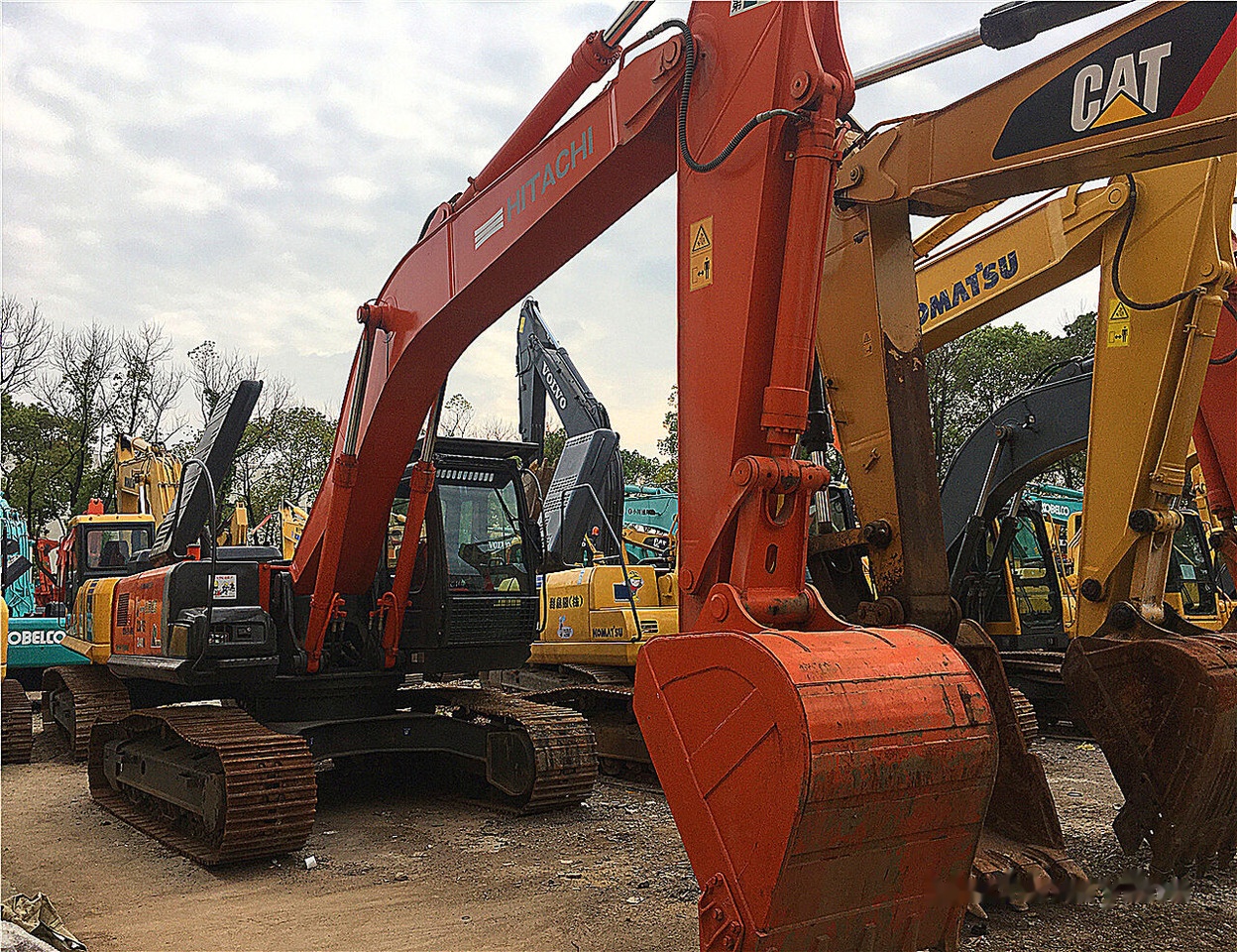 Hitachi ZX240-3G - Kettenbagger: das Bild 5 Hitachi ZX240-3G - Kettenbagger: das Bild 5