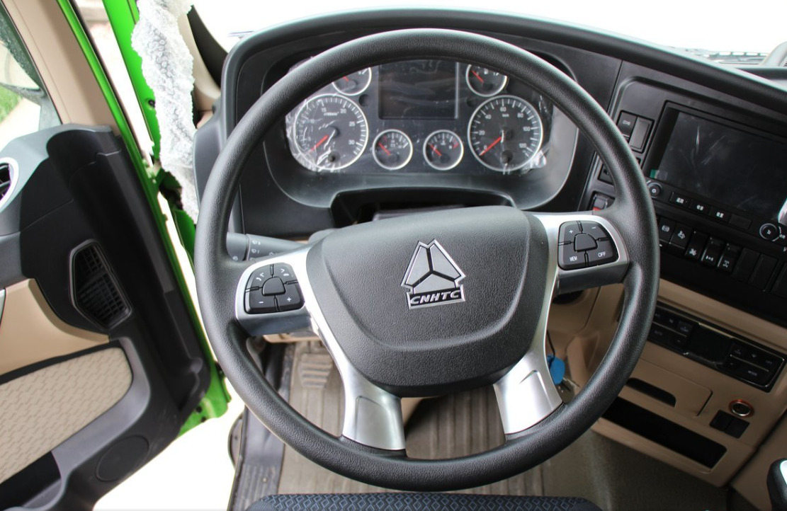 Howo TX460 - Kipper, Autokran: das Bild 2 Howo TX460 - Kipper, Autokran: das Bild 2
