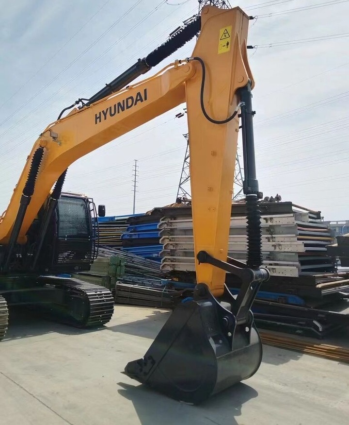 Hyundai R220-9S - Kettenbagger: das Bild 1 Hyundai R220-9S - Kettenbagger: das Bild 1