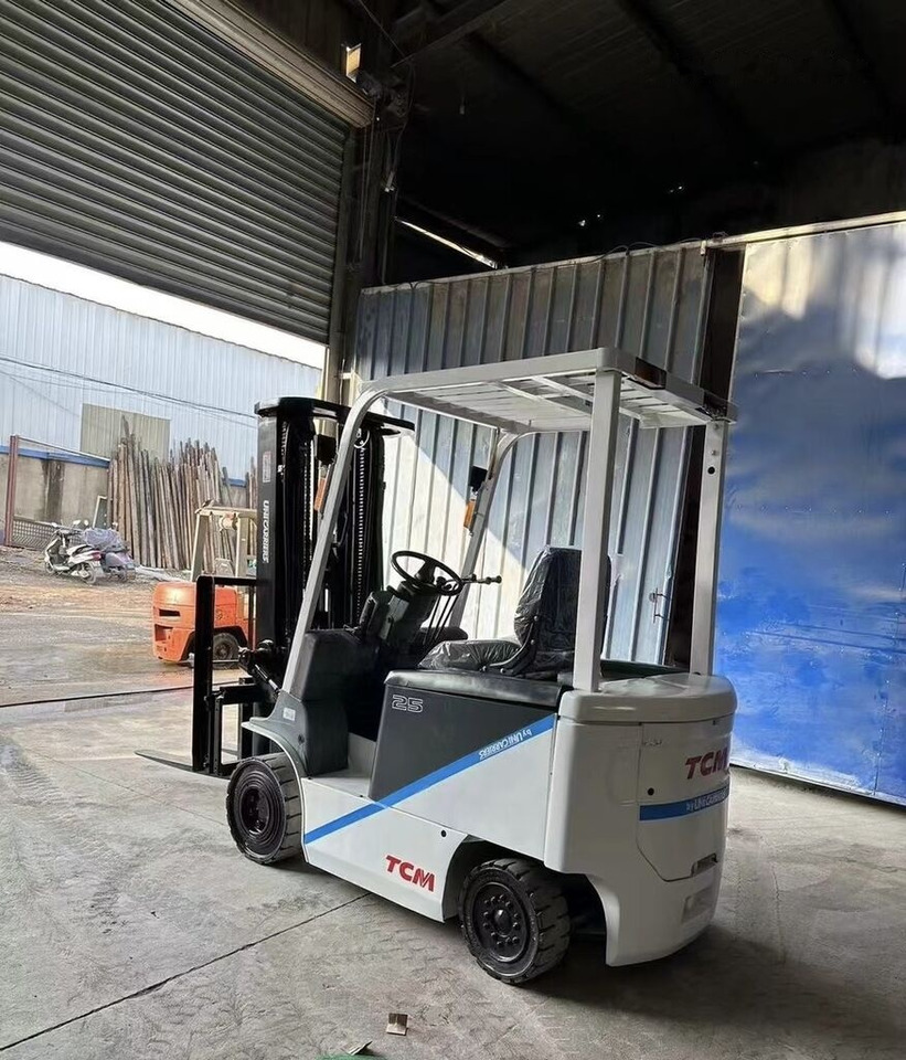 TCM FD25-7 - Elektrostapler: das Bild 4 TCM FD25-7 - Elektrostapler: das Bild 4