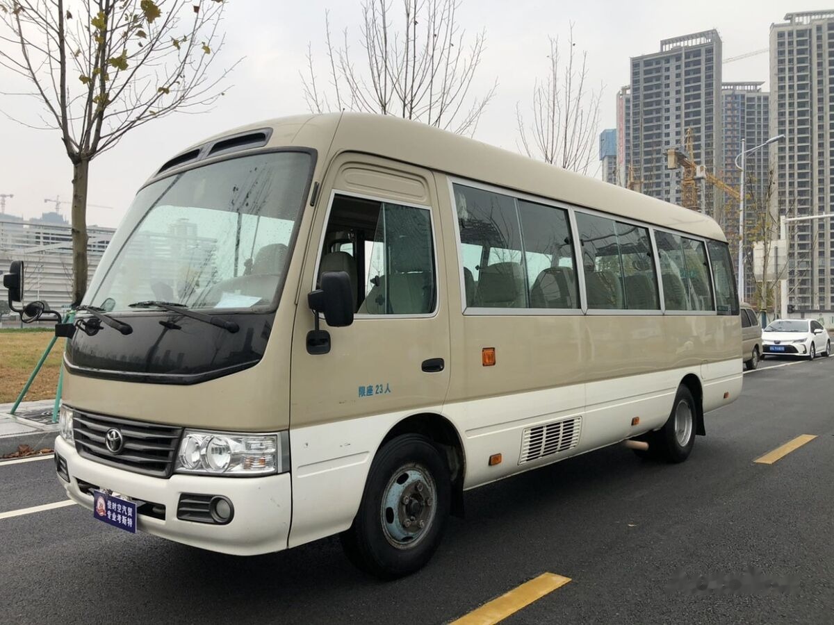 Toyota Coaster - Linienbus: das Bild 3 Toyota Coaster - Linienbus: das Bild 3
