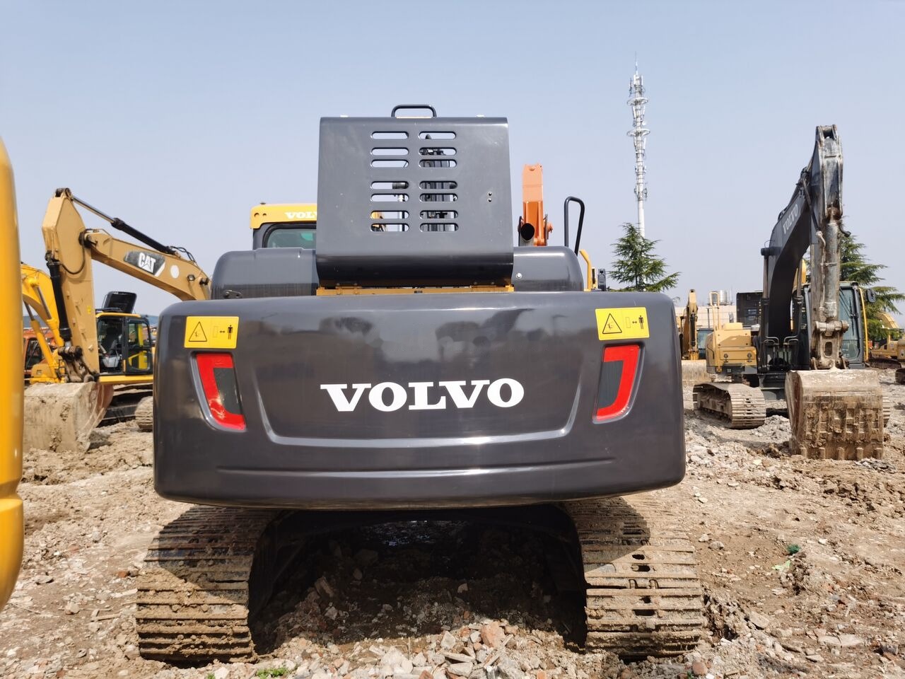 Volvo EC220 - Kettenbagger: das Bild 2 Volvo EC220 - Kettenbagger: das Bild 2