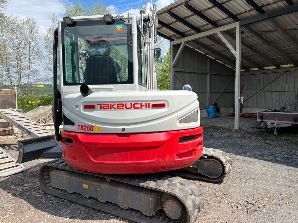Takeuchi TB 260 u. 250 V4 Powertilt 3x vorhanden - Minibagger: das Bild 2 Takeuchi TB 260 u. 250 V4 Powertilt 3x vorhanden - Minibagger: das Bild 2
