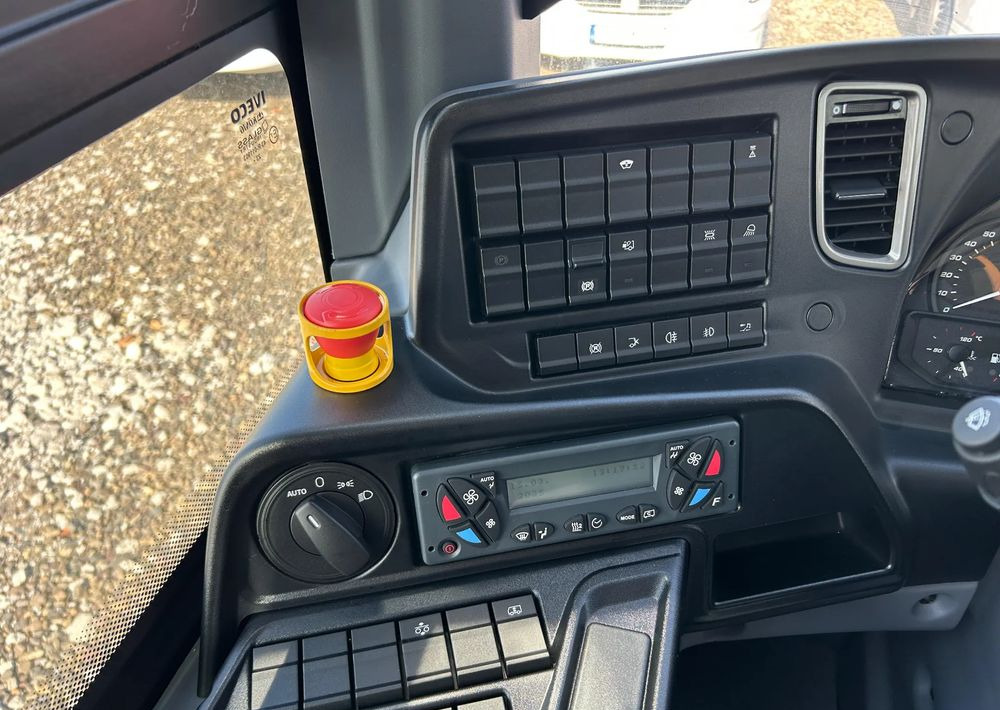 Überlandbus neu kaufen Iveco Crossway: das Bild 19 Überlandbus neu kaufen Iveco Crossway: das Bild 19