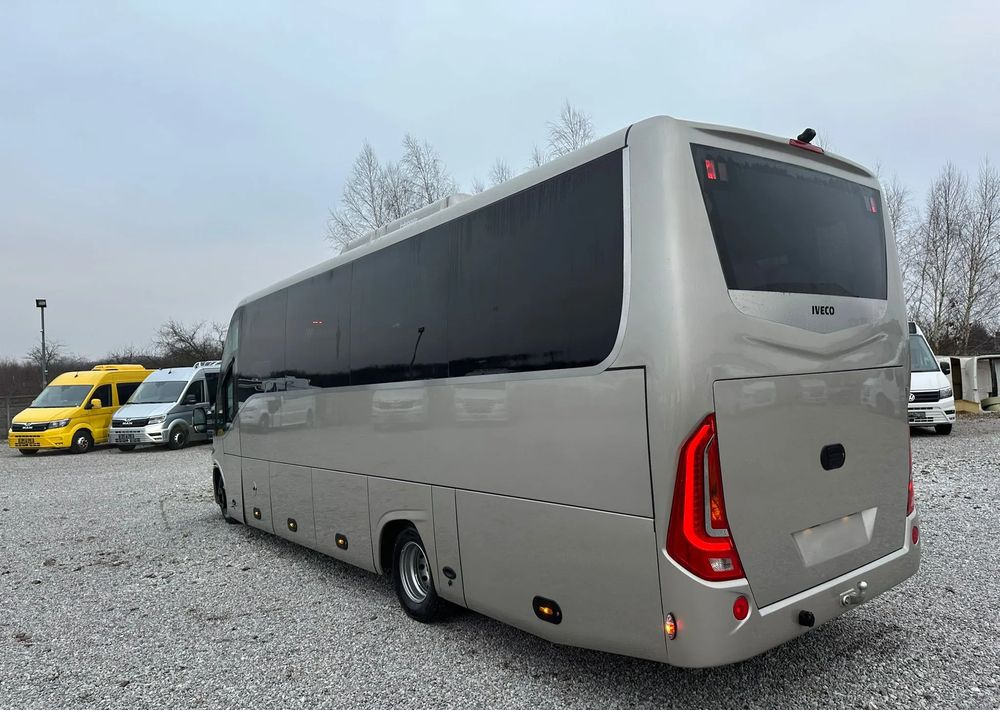 Iveco Daily - Kleinbus, Personentransporter: das Bild 5 Iveco Daily - Kleinbus, Personentransporter: das Bild 5