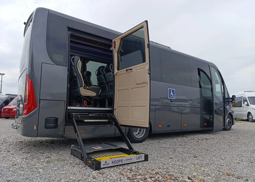 Iveco Mercus Daily 70C21 - Kleinbus, Personentransporter: das Bild 1 Iveco Mercus Daily 70C21 - Kleinbus, Personentransporter: das Bild 1