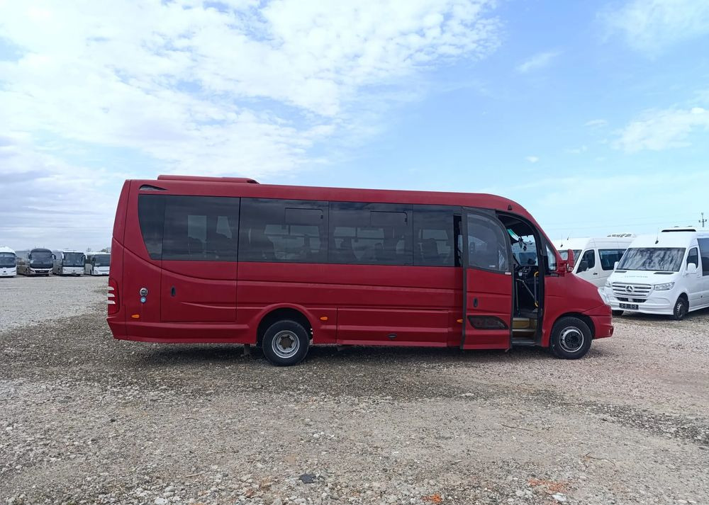 Iveco Sunrise - Kleinbus, Personentransporter: das Bild 2 Iveco Sunrise - Kleinbus, Personentransporter: das Bild 2