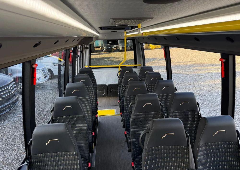 Linienbus neu kaufen Mercedes-Benz Sprinter CITY: das Bild 18