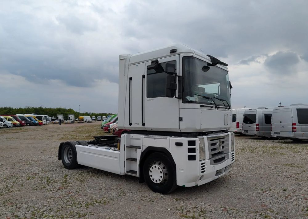 Renault Magnum - Sattelzugmaschine: das Bild 2 Renault Magnum - Sattelzugmaschine: das Bild 2