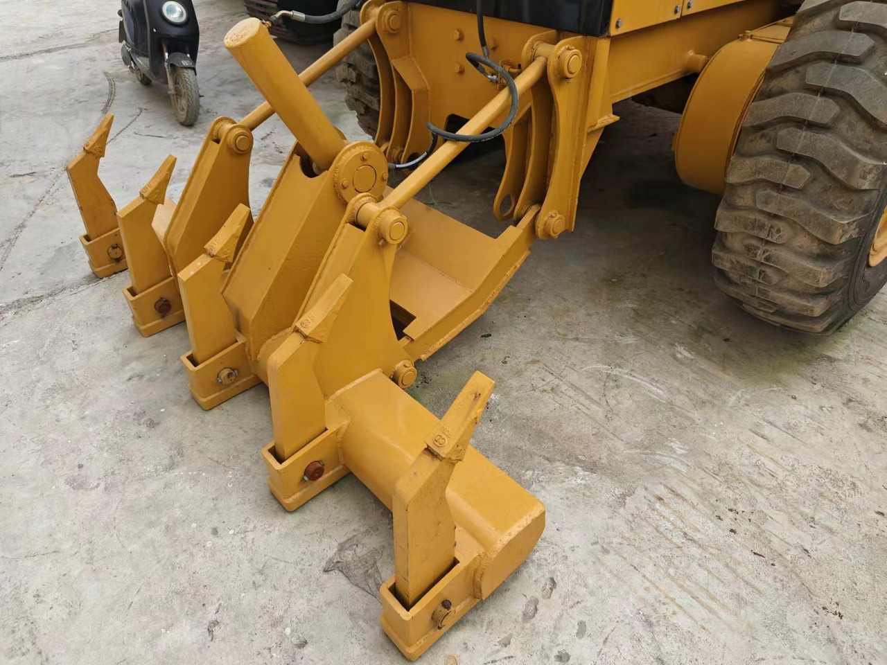 CATERPILLAR 140H - Grader: das Bild 5 CATERPILLAR 140H - Grader: das Bild 5