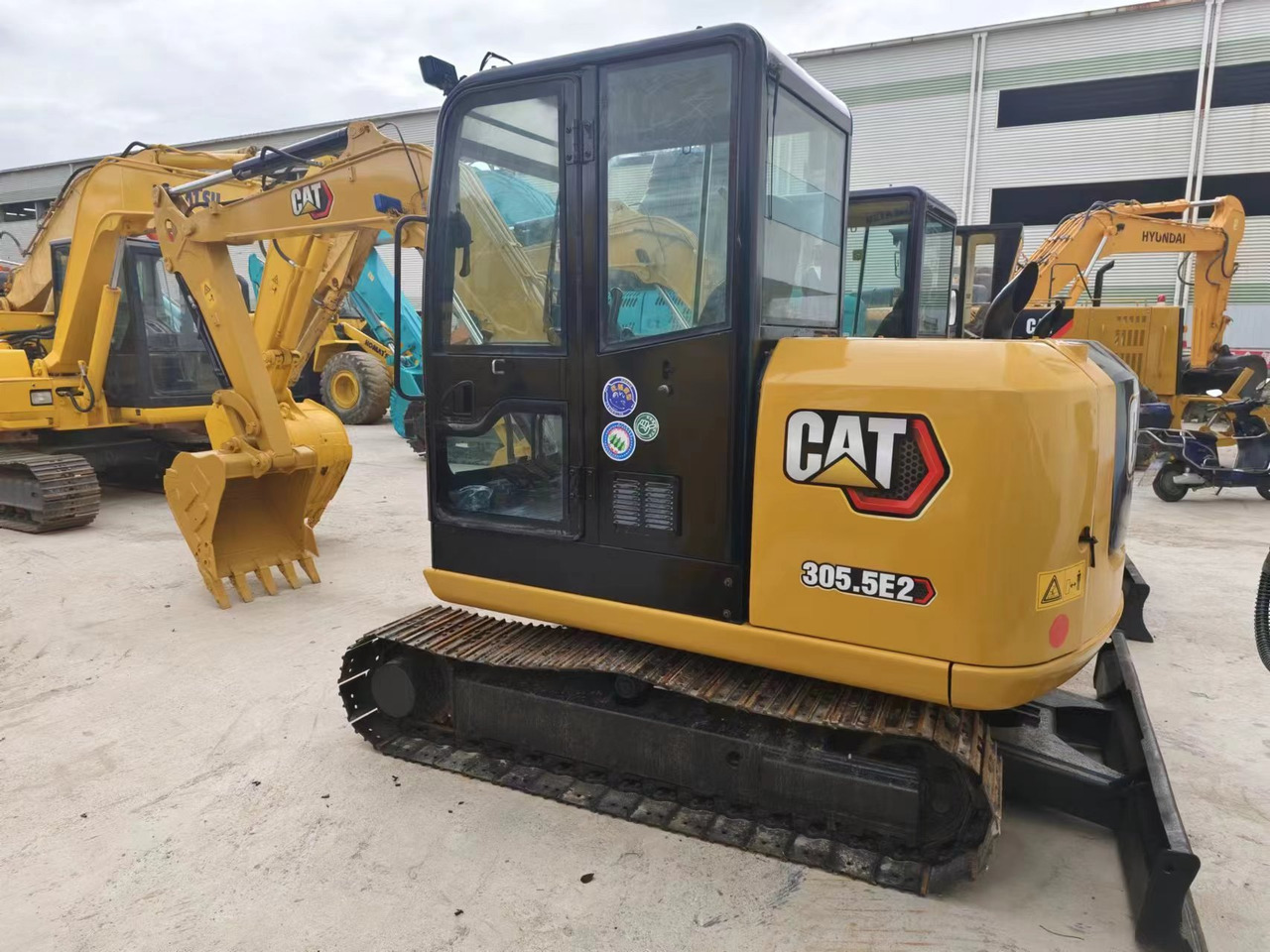 CATERPILLAR 305.5E2 - Minibagger: das Bild 4 CATERPILLAR 305.5E2 - Minibagger: das Bild 4
