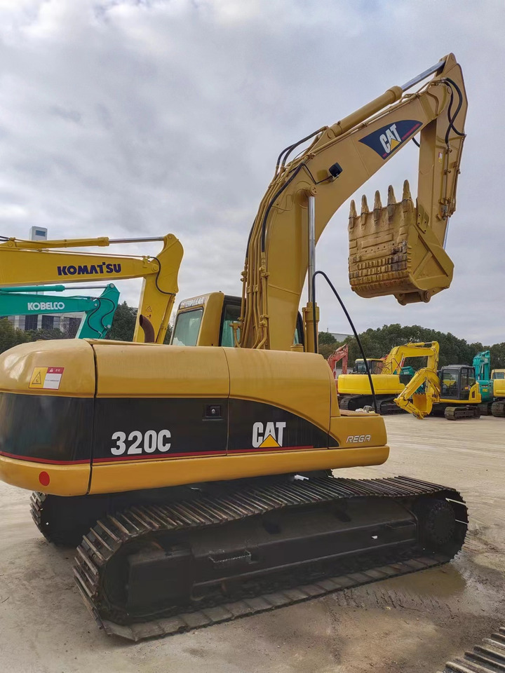 CATERPILLAR 320C - Kettenbagger: das Bild 3 CATERPILLAR 320C - Kettenbagger: das Bild 3