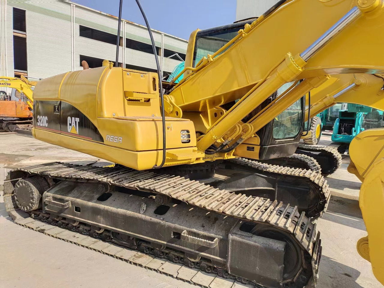CATERPILLAR 320C - Kettenbagger: das Bild 5 CATERPILLAR 320C - Kettenbagger: das Bild 5