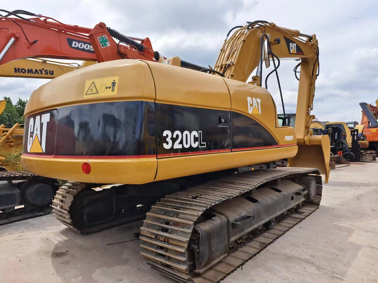 CATERPILLAR 320C - Kettenbagger: das Bild 2 CATERPILLAR 320C - Kettenbagger: das Bild 2