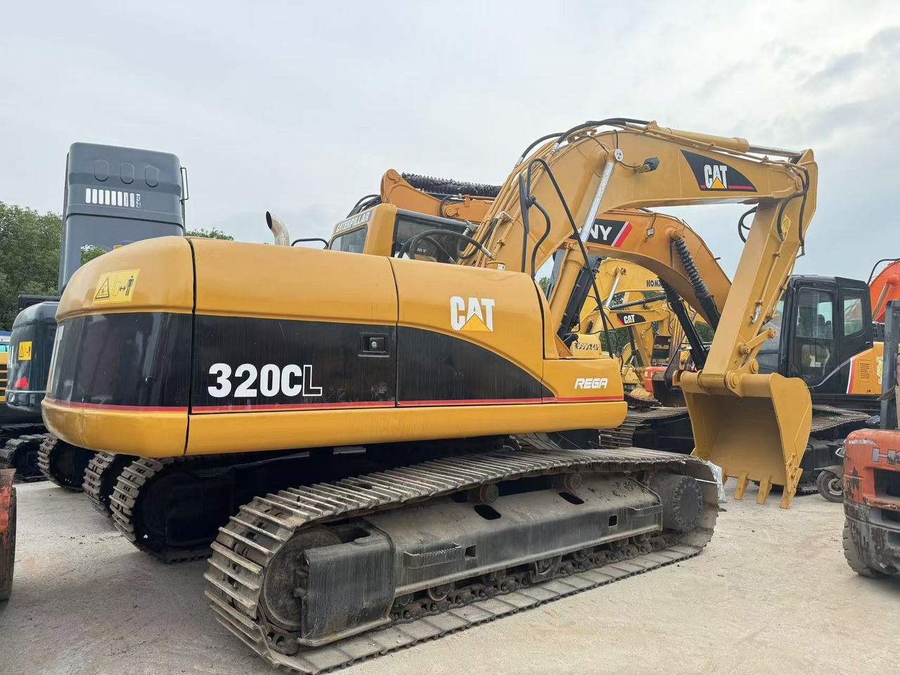 CATERPILLAR 320C - Kettenbagger: das Bild 1 CATERPILLAR 320C - Kettenbagger: das Bild 1