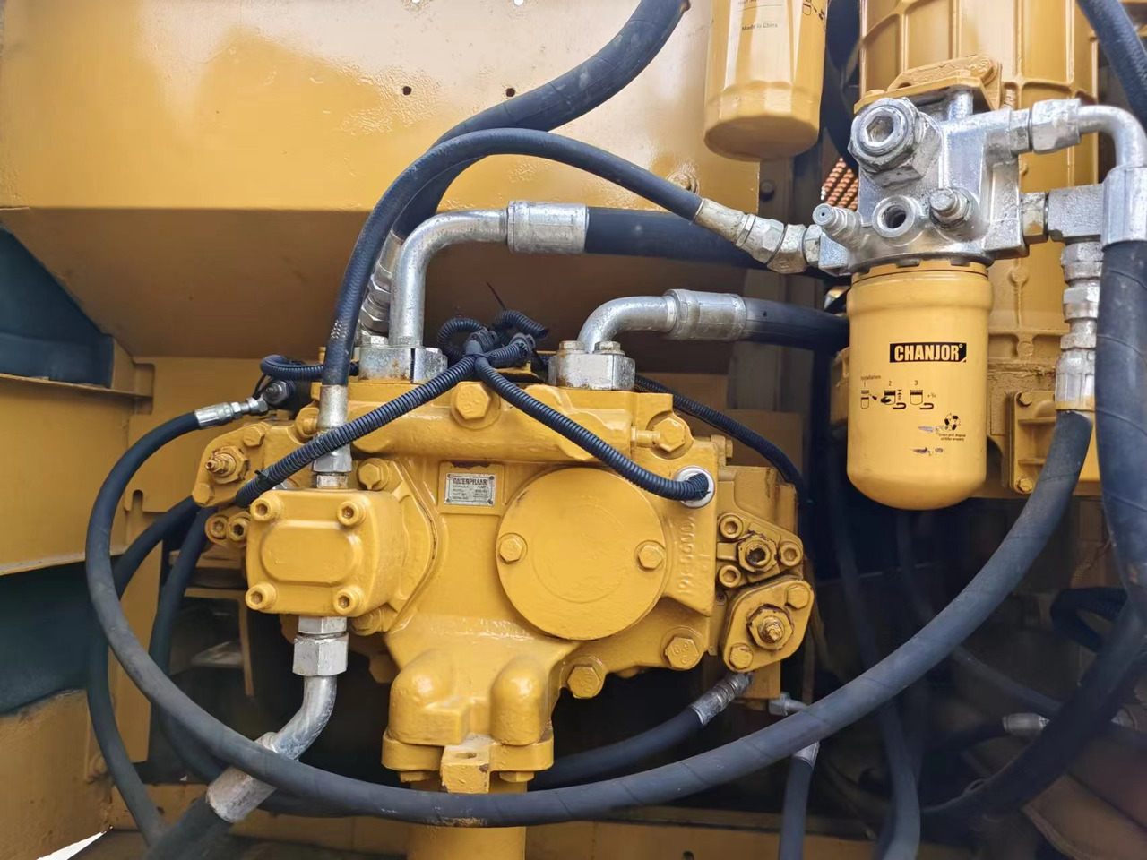 CATERPILLAR 320C - Kettenbagger: das Bild 3 CATERPILLAR 320C - Kettenbagger: das Bild 3