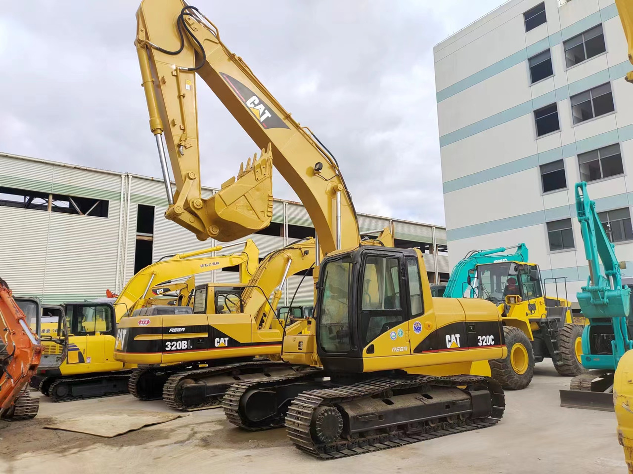 CATERPILLAR 320C - Kettenbagger: das Bild 3 CATERPILLAR 320C - Kettenbagger: das Bild 3