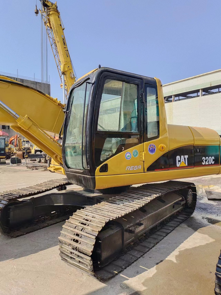 CATERPILLAR 320C - Kettenbagger: das Bild 2 CATERPILLAR 320C - Kettenbagger: das Bild 2