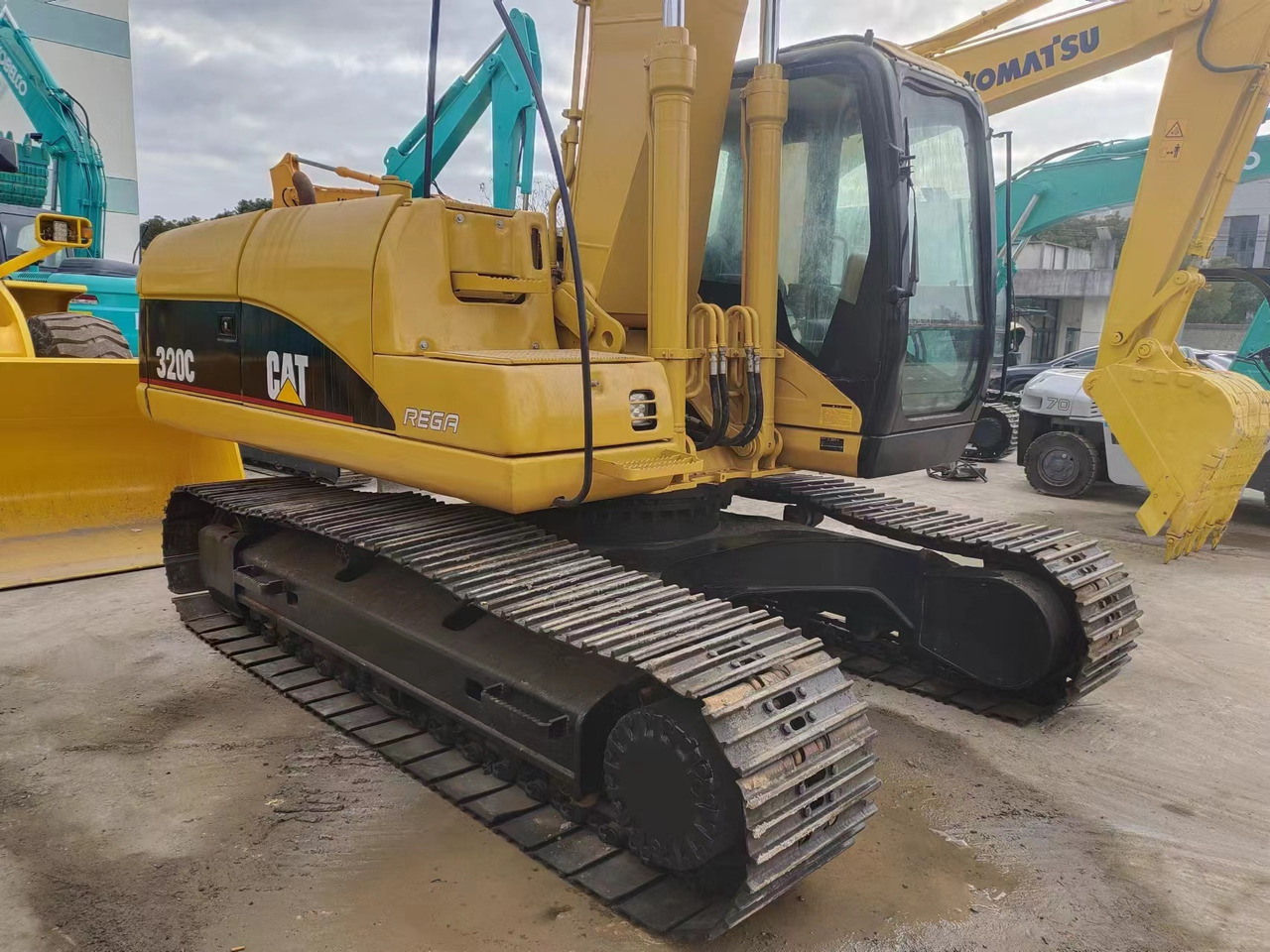 CATERPILLAR 320C - Kettenbagger: das Bild 2 CATERPILLAR 320C - Kettenbagger: das Bild 2