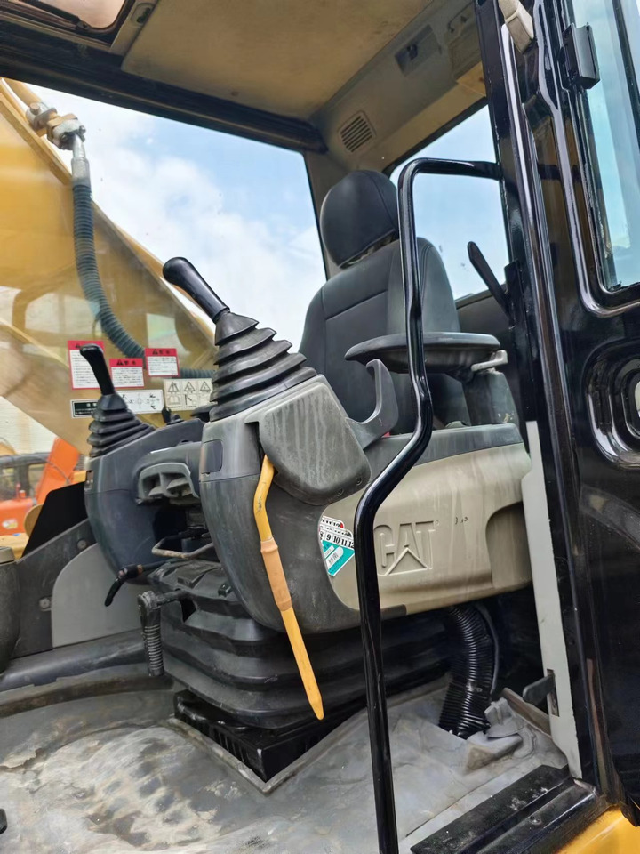 CATERPILLAR 336D2L CAT 336 320 325 - Kettenbagger: das Bild 5 CATERPILLAR 336D2L CAT 336 320 325 - Kettenbagger: das Bild 5