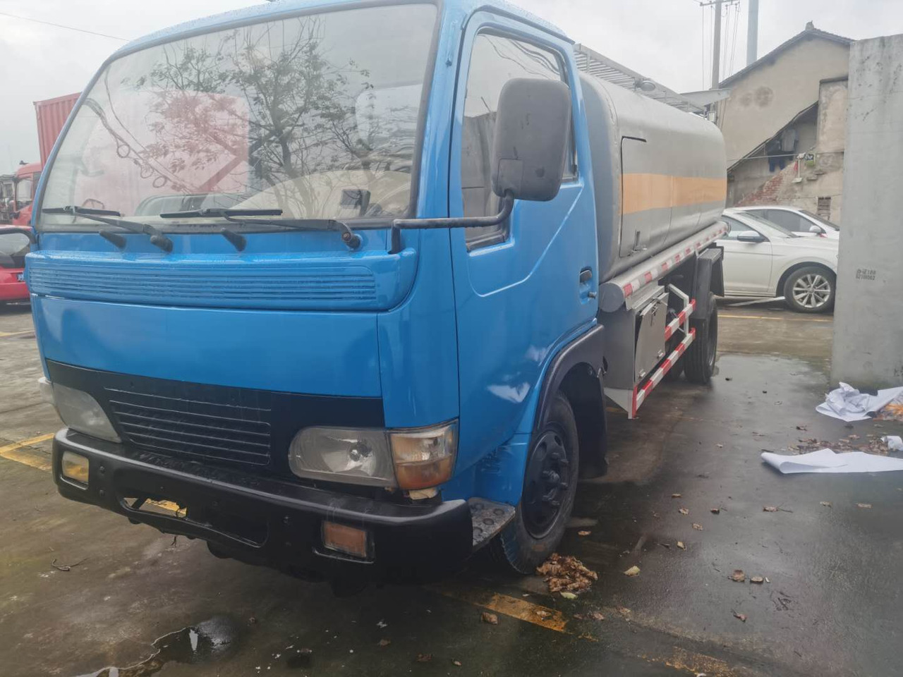 DONGFENG 6ton - Tankwagen: das Bild 2 DONGFENG 6ton - Tankwagen: das Bild 2