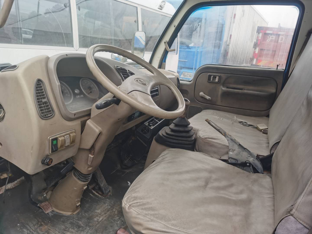 DONGFENG 6ton - Tankwagen: das Bild 5 DONGFENG 6ton - Tankwagen: das Bild 5