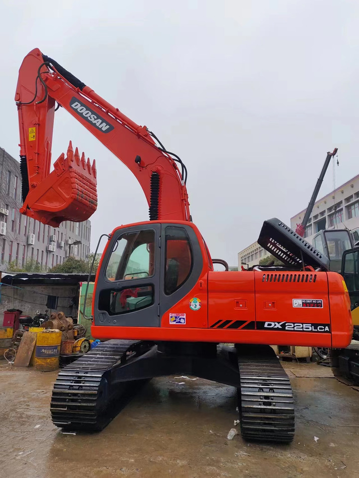 DOOSAN DX225LCA - Kettenbagger: das Bild 1 DOOSAN DX225LCA - Kettenbagger: das Bild 1