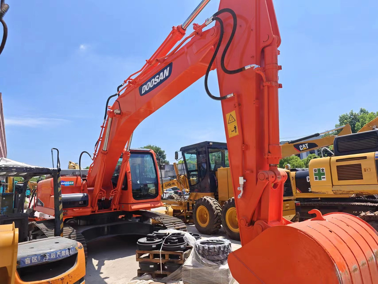 DOOSAN DX300LC-9C - Kettenbagger: das Bild 4 DOOSAN DX300LC-9C - Kettenbagger: das Bild 4