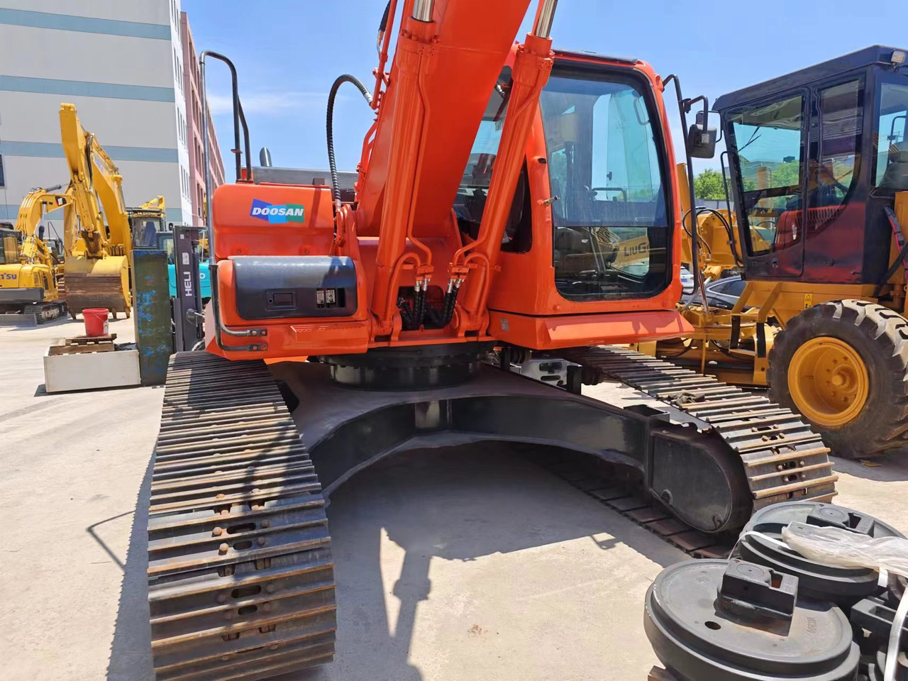 DOOSAN DX300LC-9C - Kettenbagger: das Bild 2 DOOSAN DX300LC-9C - Kettenbagger: das Bild 2
