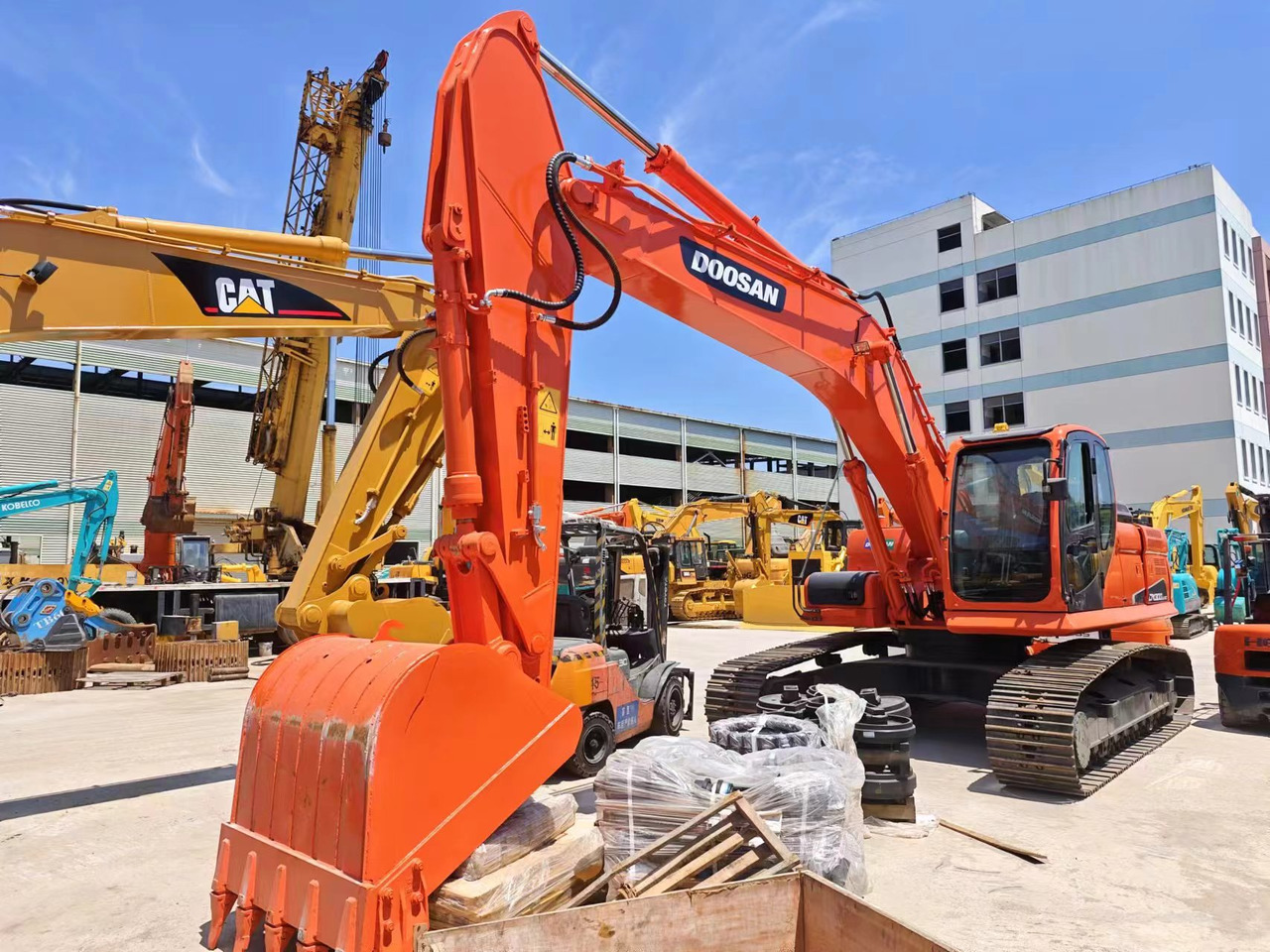 DOOSAN DX300LC-9C - Kettenbagger: das Bild 1 DOOSAN DX300LC-9C - Kettenbagger: das Bild 1