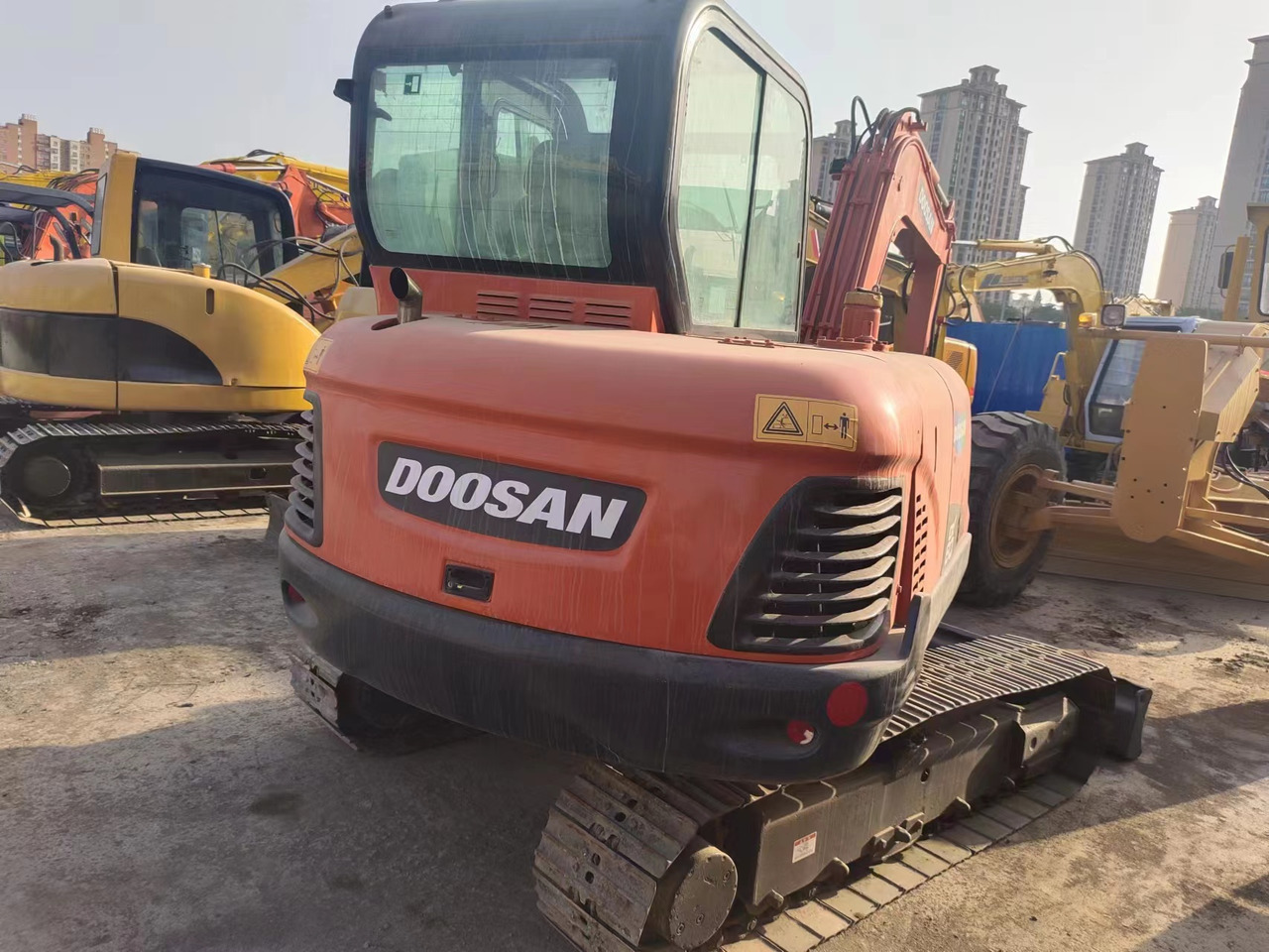 DOOSAN DX60 - Minibagger: das Bild 5 DOOSAN DX60 - Minibagger: das Bild 5