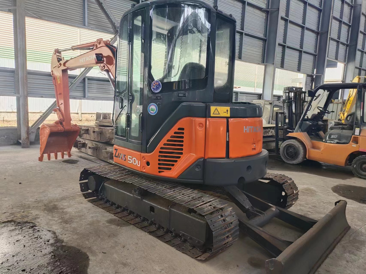 HITACHI ZX50U - Minibagger: das Bild 2 HITACHI ZX50U - Minibagger: das Bild 2