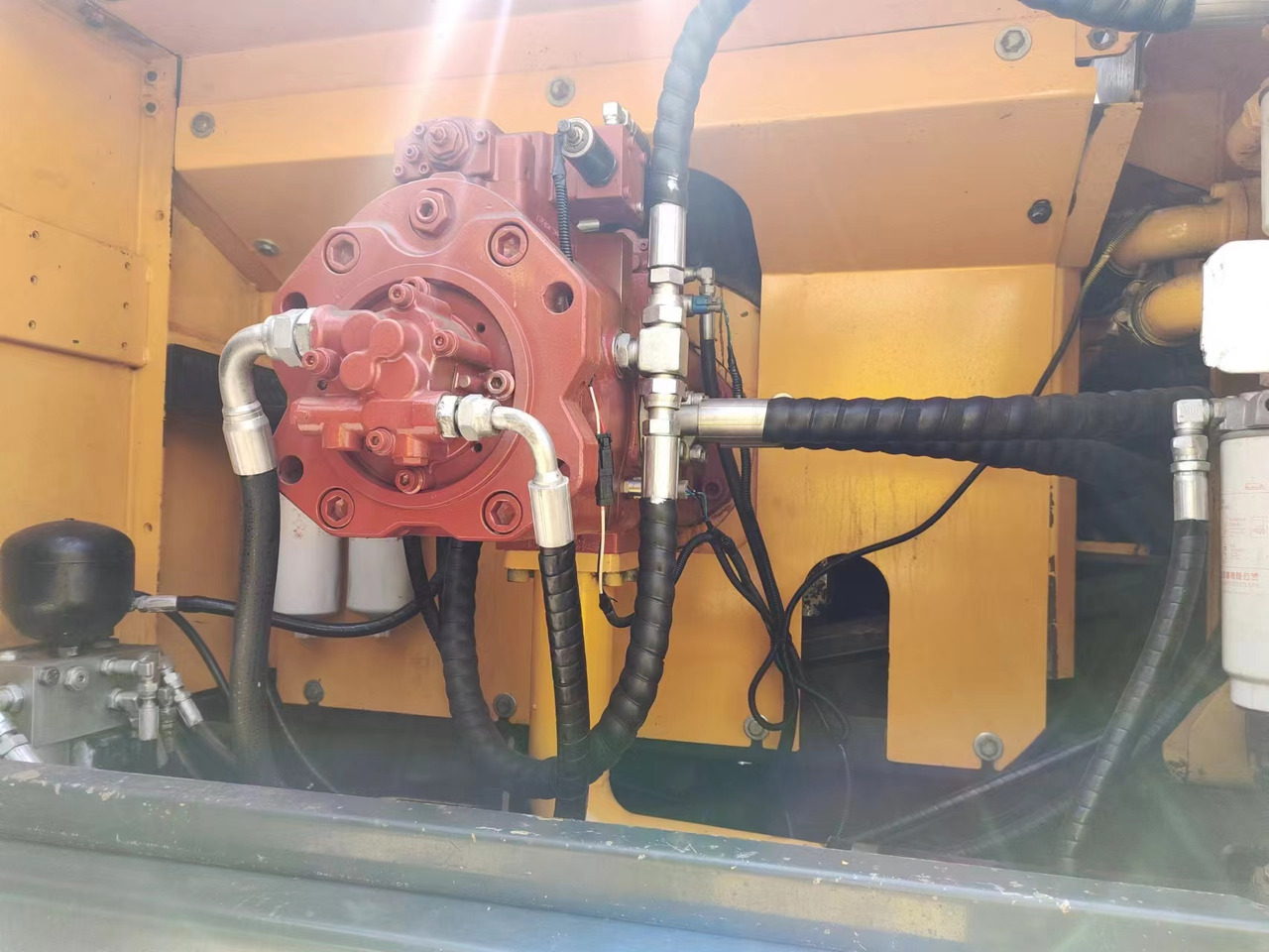 HYUNDAI R385LC-9T R305 R220 - Kettenbagger: das Bild 5 HYUNDAI R385LC-9T R305 R220 - Kettenbagger: das Bild 5