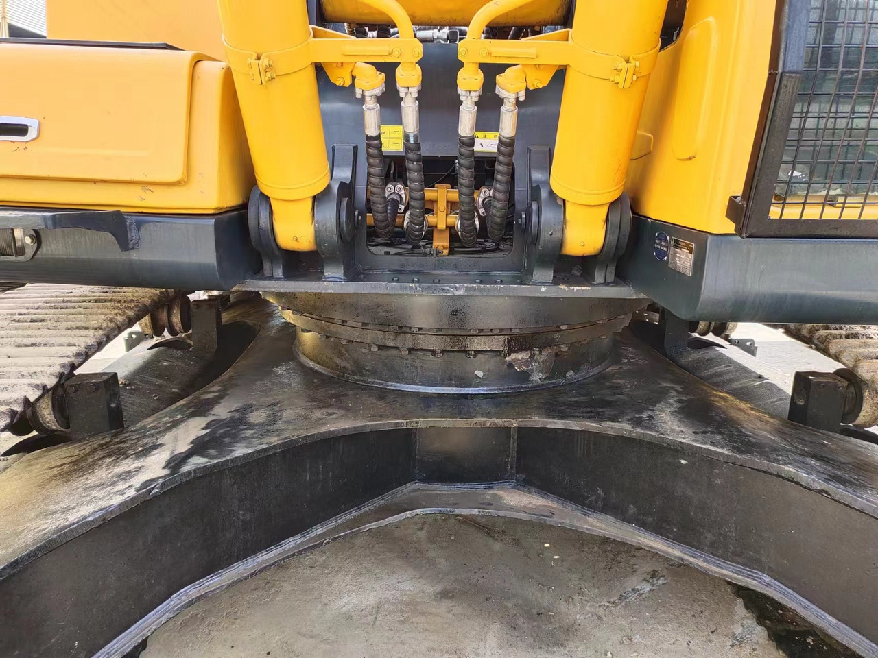 HYUNDAI R385LC-9T R305 R220 - Kettenbagger: das Bild 3 HYUNDAI R385LC-9T R305 R220 - Kettenbagger: das Bild 3