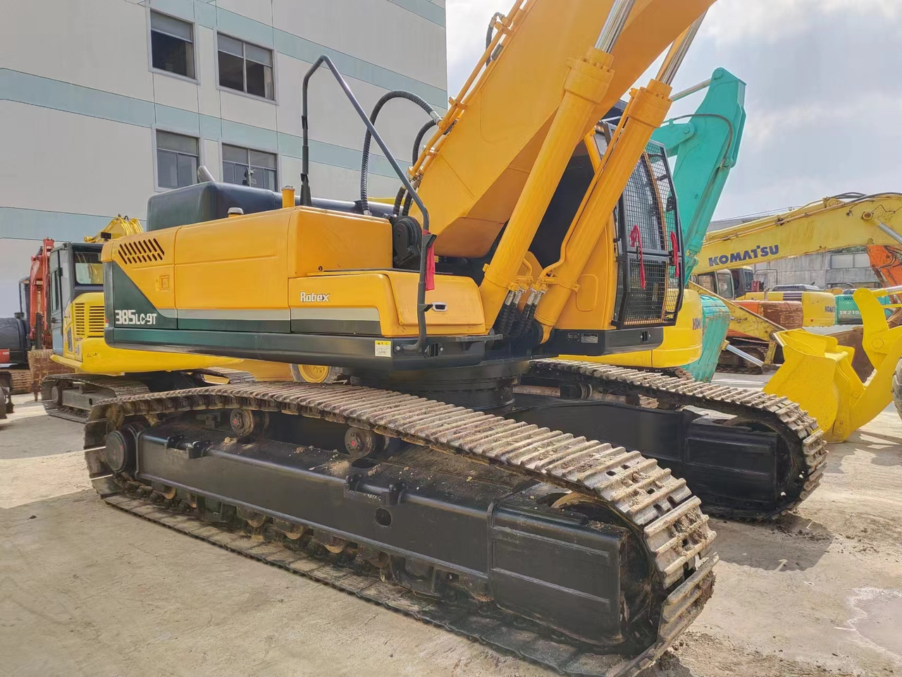 HYUNDAI R385LC-9T R305 R220 - Kettenbagger: das Bild 4 HYUNDAI R385LC-9T R305 R220 - Kettenbagger: das Bild 4