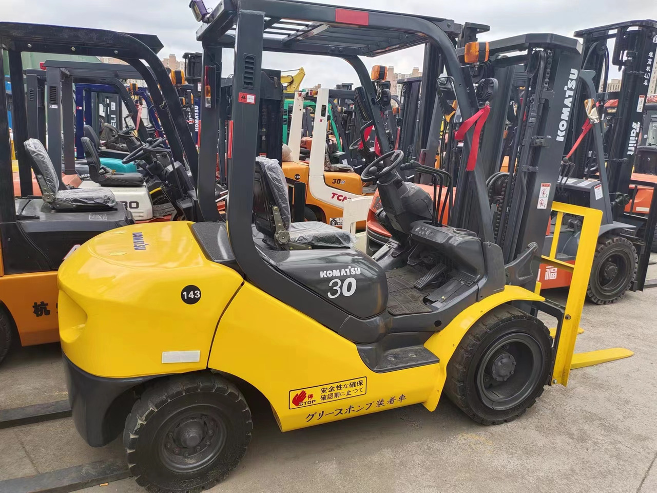 KOMATSU FD30 FD50 FD70 Japanese diesel forklift - Dieselstapler: das Bild 5 KOMATSU FD30 FD50 FD70 Japanese diesel forklift - Dieselstapler: das Bild 5