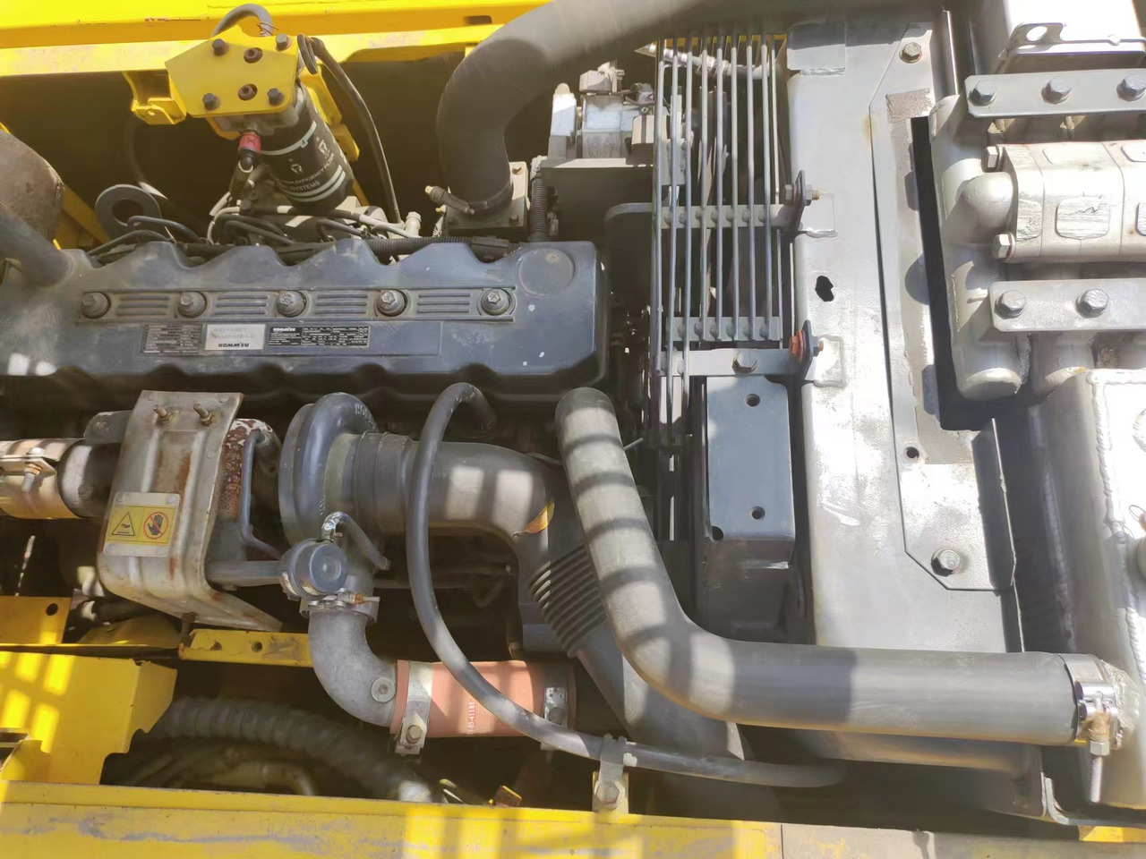 KOMATSU PC220-8 - Kettenbagger: das Bild 4 KOMATSU PC220-8 - Kettenbagger: das Bild 4