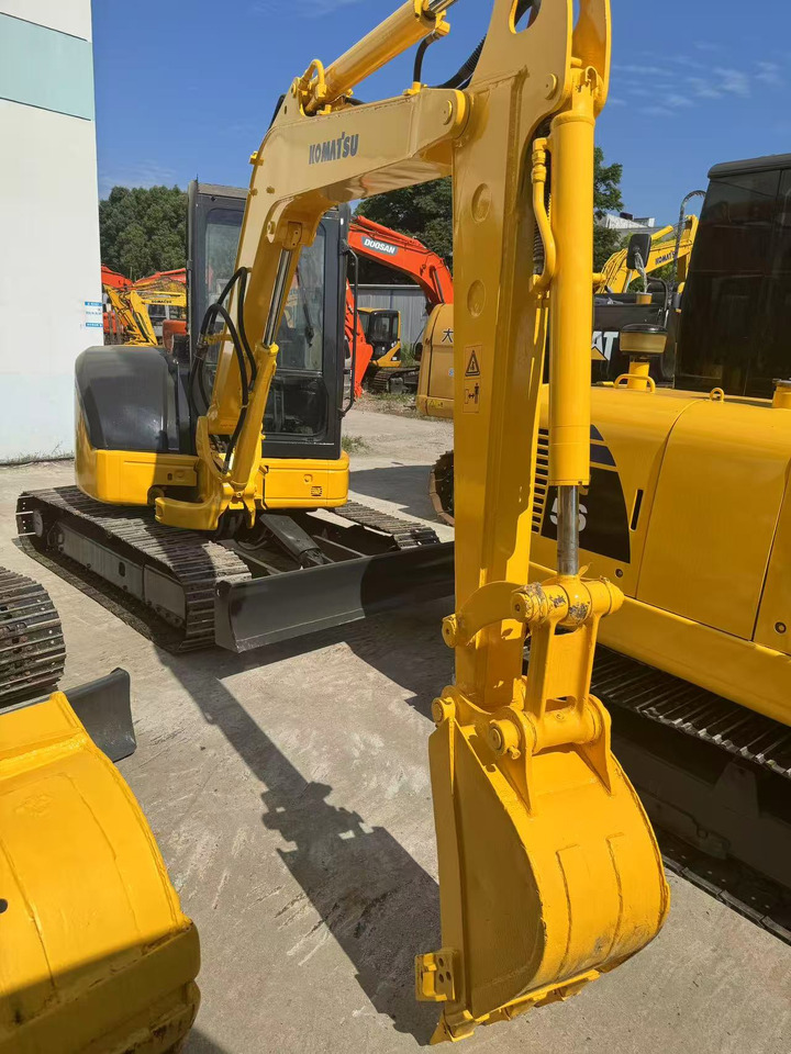KOMATSU PC35 PC40 PC50 PC55 P60 - Minibagger: das Bild 3 KOMATSU PC35 PC40 PC50 PC55 P60 - Minibagger: das Bild 3