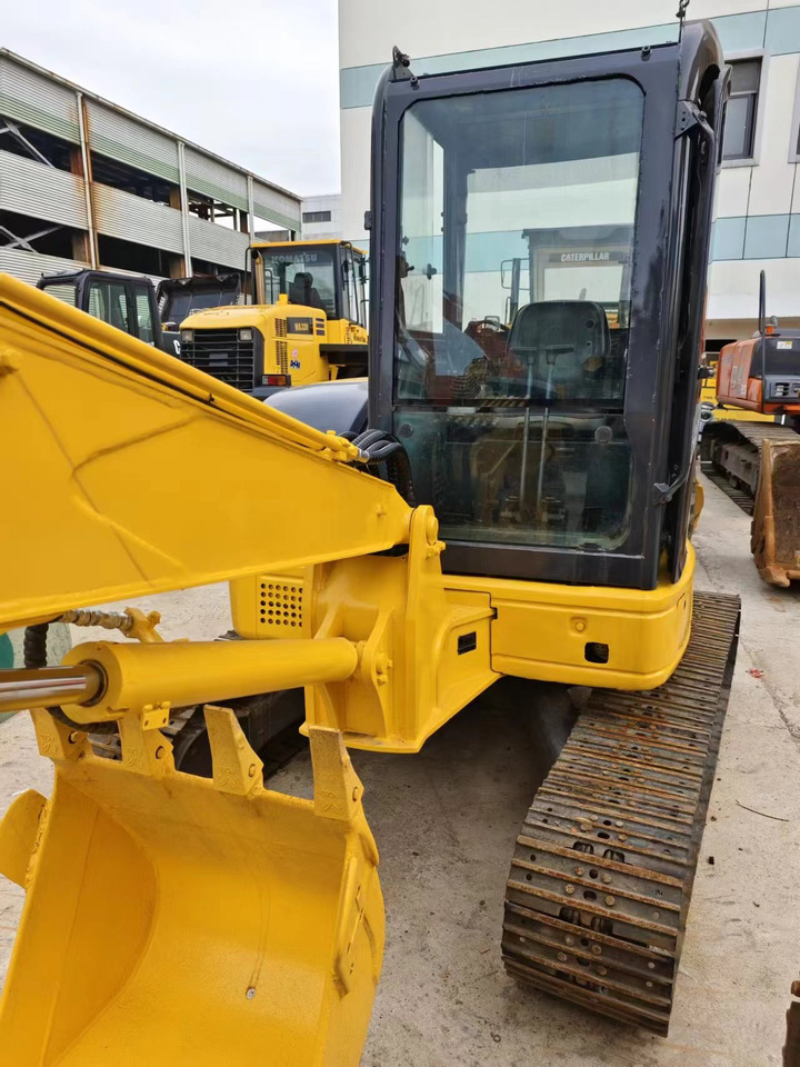 KOMATSU PC55MR-2 - Minibagger: das Bild 2 KOMATSU PC55MR-2 - Minibagger: das Bild 2