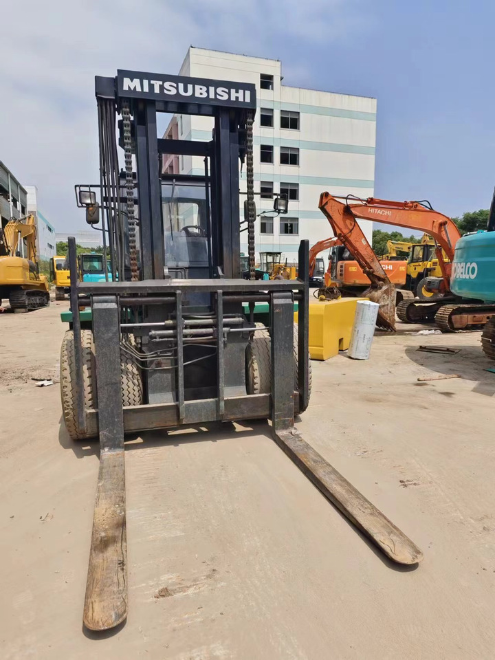 MITSUBISHI FD160 - Dieselstapler: das Bild 3 MITSUBISHI FD160 - Dieselstapler: das Bild 3